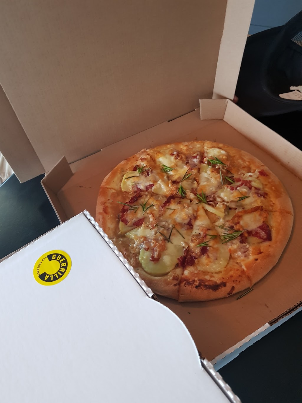 Guerrilla Pizza - Legana | meal takeaway | 616 W Tamar Hwy, Legana TAS 7277, Australia | 0363302063 OR +61 3 6330 2063