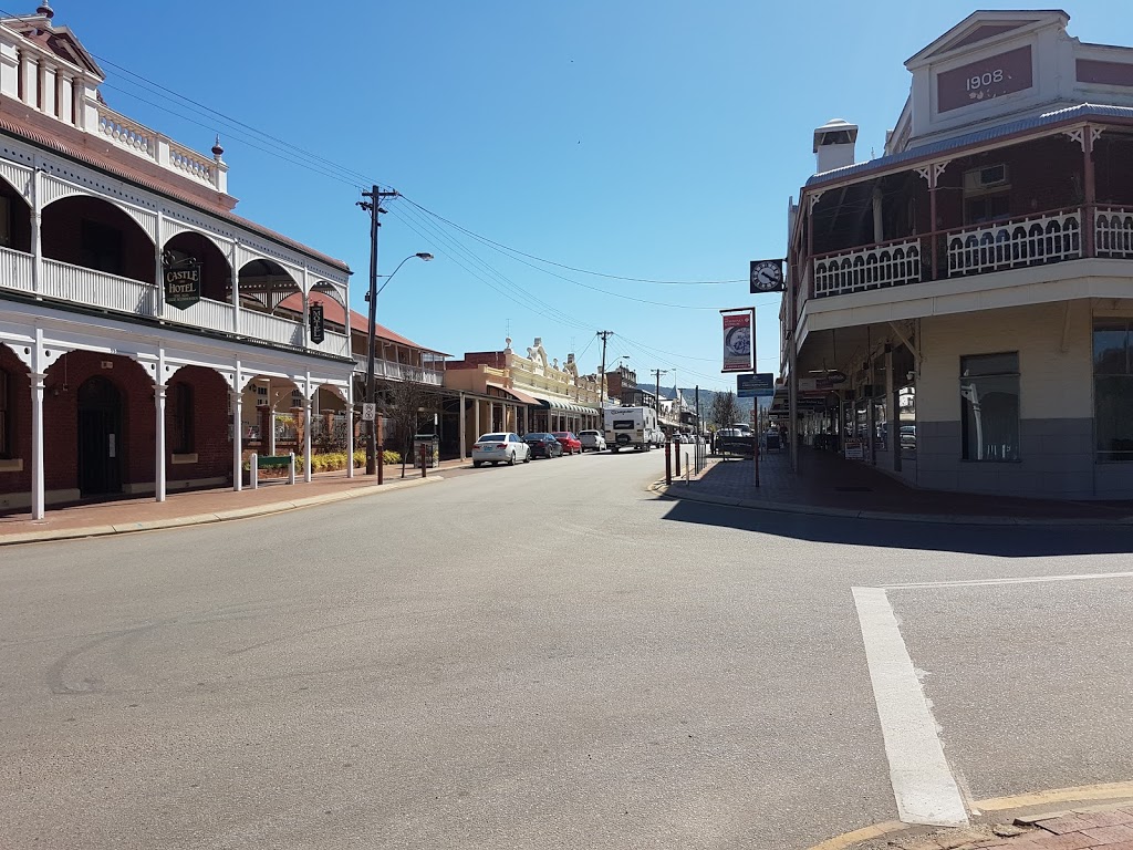 Smiths Shell Service | gas station | 86 Avon Terrace, York WA 6302, Australia | 0896411224 OR +61 8 9641 1224