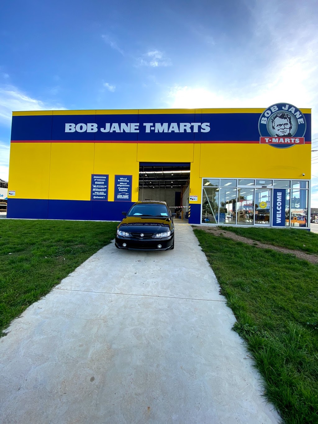 Bob Jane T-Marts Sunbury (66-68 Horne St) Opening Hours