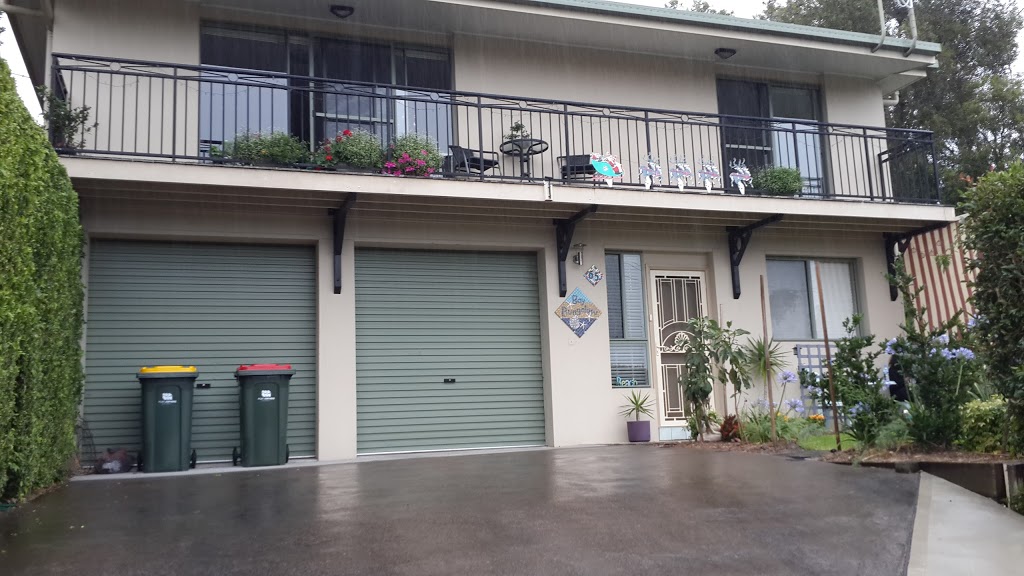 Bay Bunglaw Guesthouse | 65 Galoola Dr, Nelson Bay NSW 2315, Australia | Phone: (02) 4981 3193