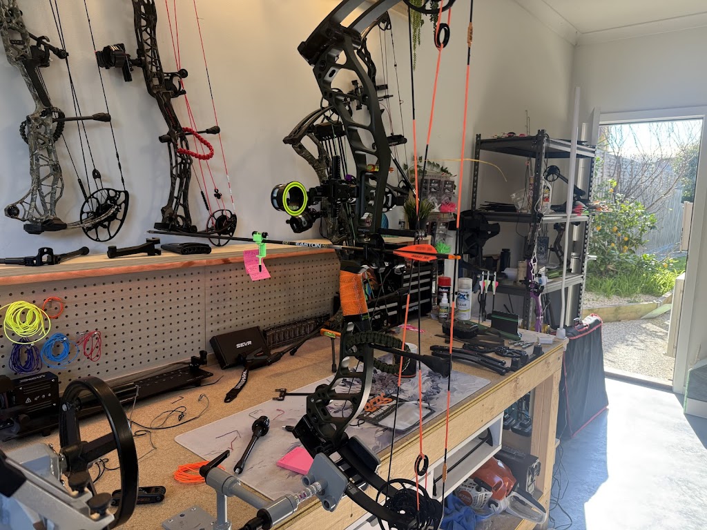Banded Clovis Archery | 11 Gruber St, Kilcunda VIC 3995, Australia | Phone: 0402 777 056