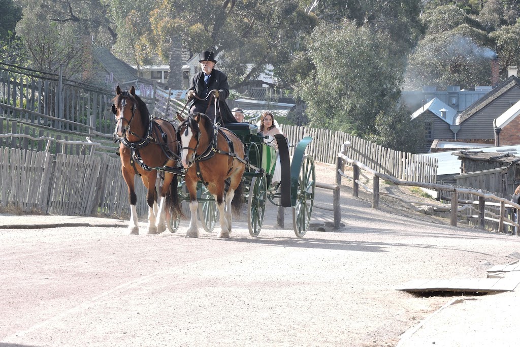 Laurence Gibbs Celebrant | 1 Bonshaw Dr, Sebastopol VIC 3356, Australia | Phone: 0414 598 677