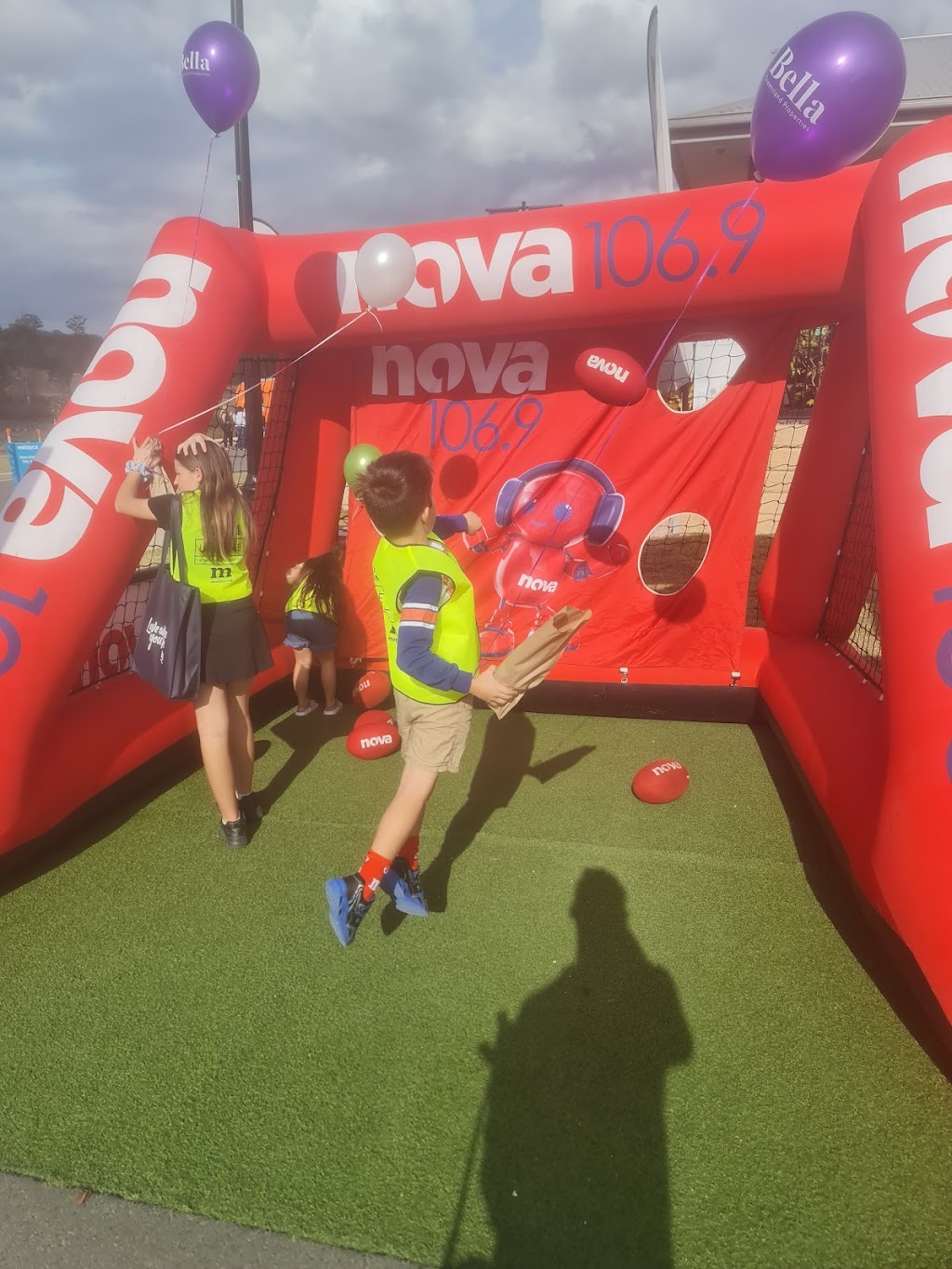 Burbank Homes - White Rock | 25 Foley Wy, White Rock QLD 4306, Australia | Phone: 13 28 72