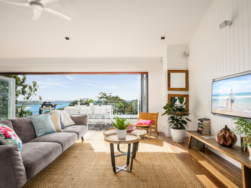 2/8 Bayview Road - Noosa Luxury Holidays | 2/8 Bayview Rd, Noosa Heads QLD 4567, Australia | Phone: (07) 5448 0458