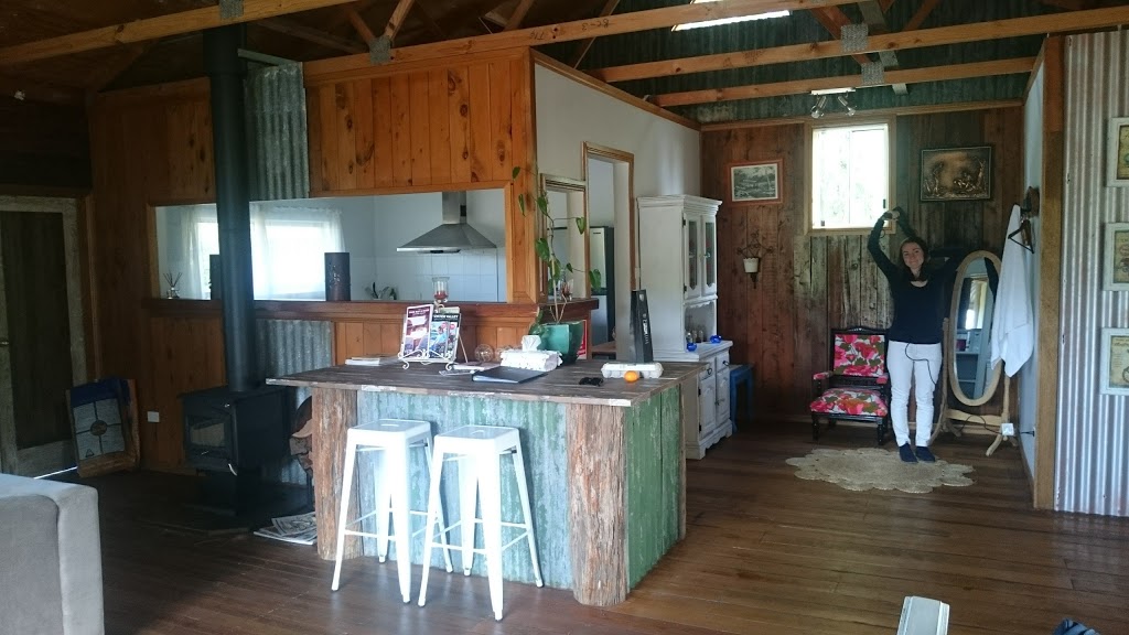 Peppercorn Cabin | Broke Rd & Blaxland St, Broke NSW 2330, Australia | Phone: (02) 4998 6961