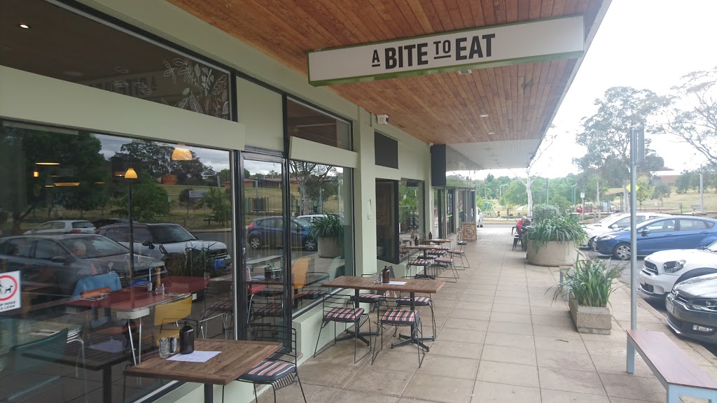 A Bite To Eat | 8 Chifley Pl, Chifley ACT 2606, Australia | Phone: (02) 6260 3703