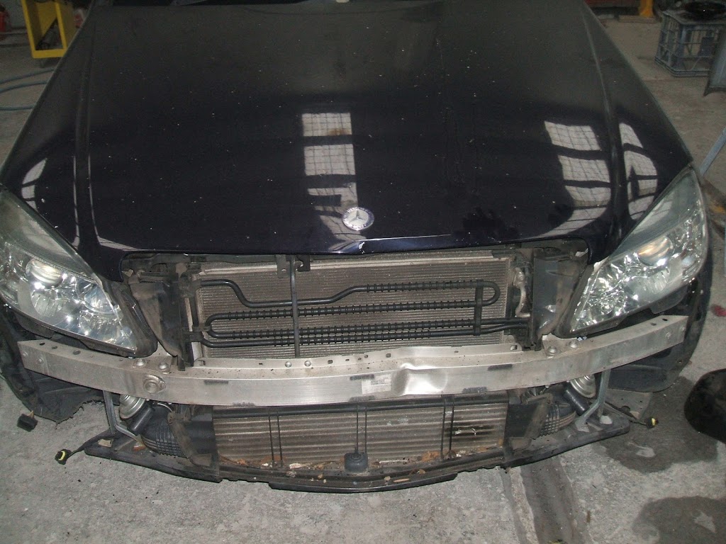 M&R Smash Repairs | car repair | 1/3 Old St, Tempe NSW 2044, Australia | 0295501480 OR +61 2 9550 1480