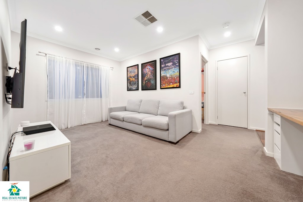 Real Estate Photographer Videographer | 20 Andrea Cres, Cranbourne North VIC 3977, Australia | Phone: 0433 346 651