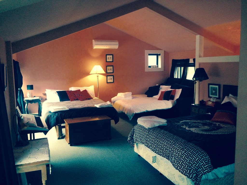 Akyra Lodge Trentham Accommodation | lodging | 2A Gamble St, Trentham VIC 3458, Australia | 0487944433 OR +61 487 944 433
