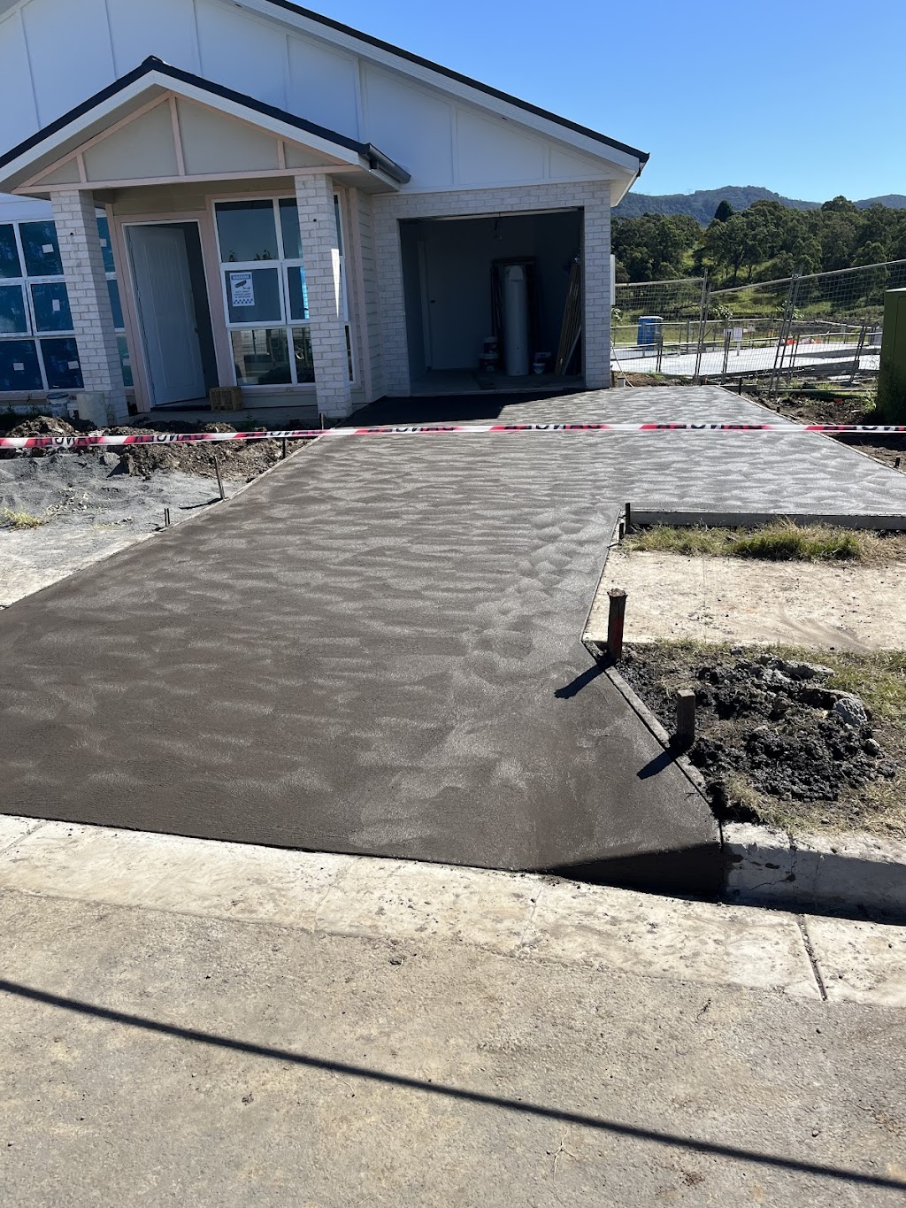 Harros concreting and resurfacing | Wilson Dr, Hill Top NSW 2575, Australia | Phone: 0403 415 431