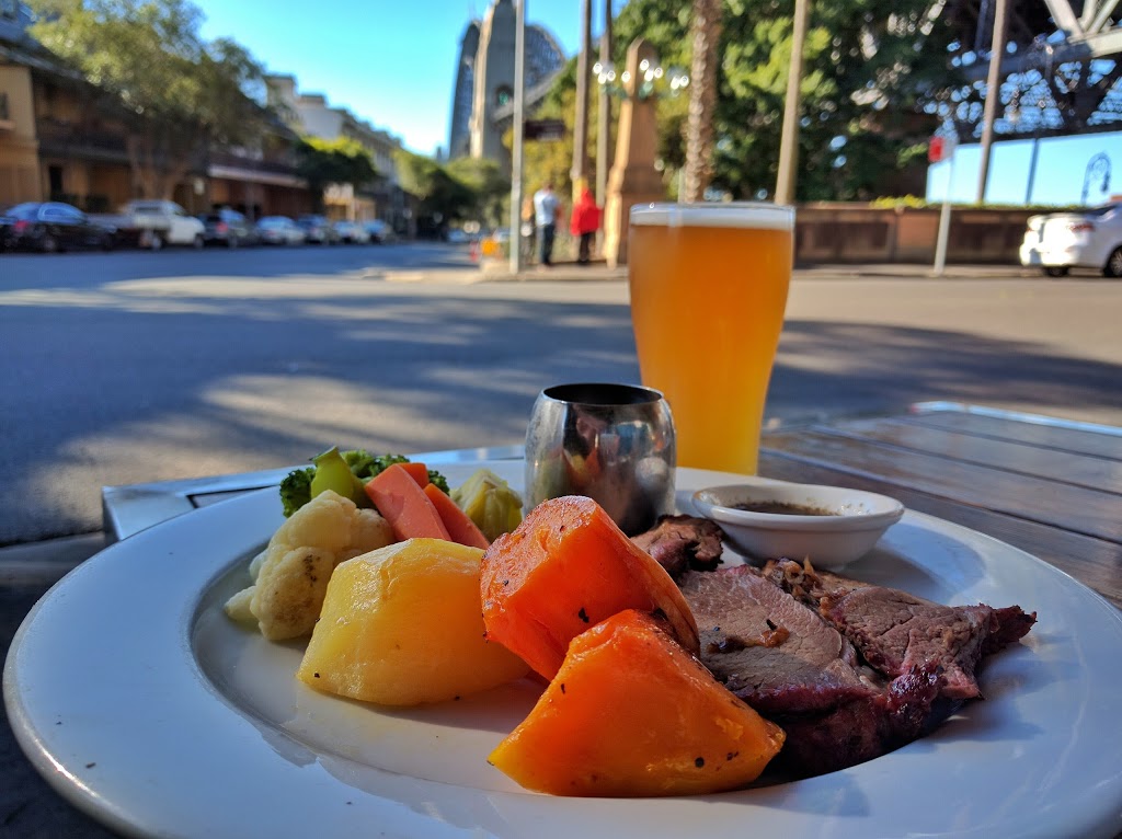 Harbour View Hotel | 18 Lower Fort St, Dawes Point NSW 2000, Australia | Phone: (02) 9252 4111