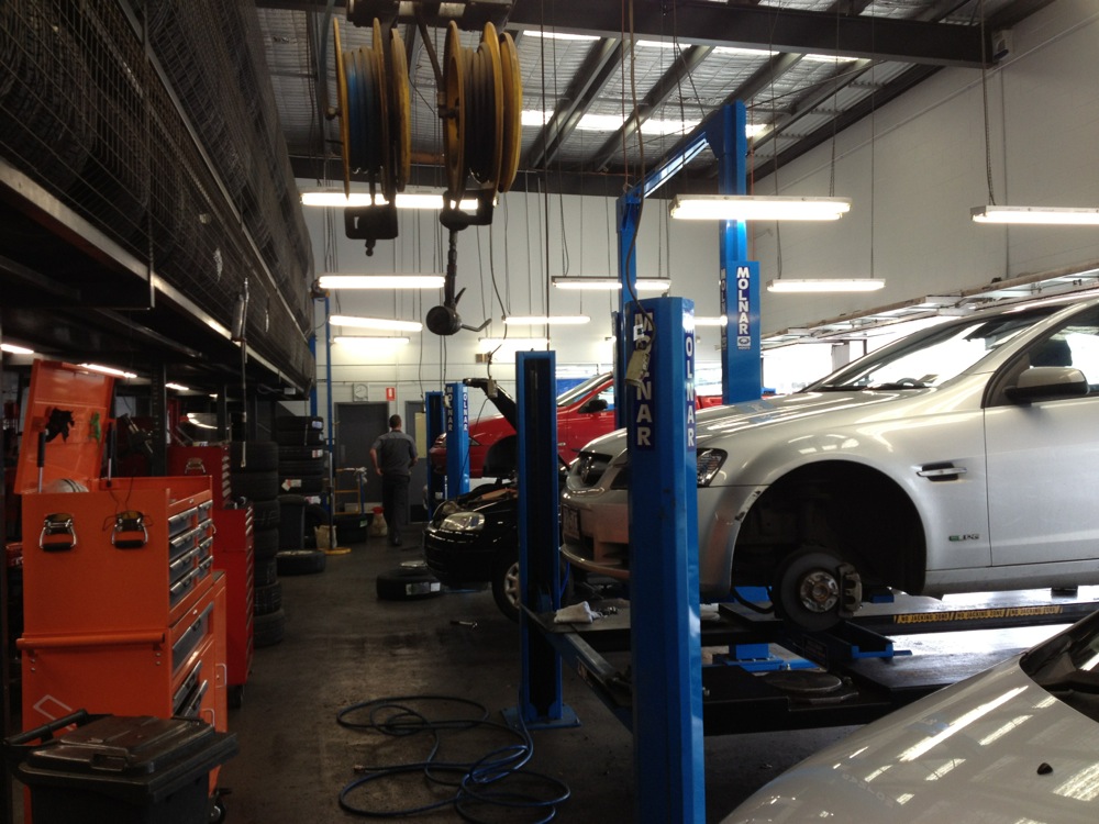 Kmart Tyre & Auto Service Belmont | car repair | High St, Belmont VIC 3216, Australia | 0385857159 OR +61 3 8585 7159