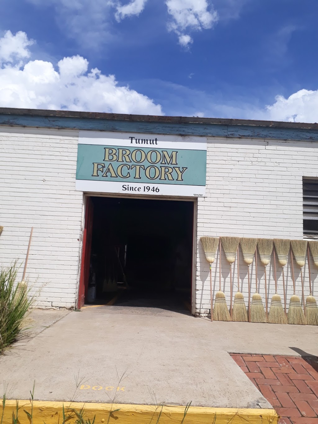 Tumut Broom Factory |  | 30 Adelong Rd, Tumut NSW 2720, Australia | 0269472804 OR +61 2 6947 2804