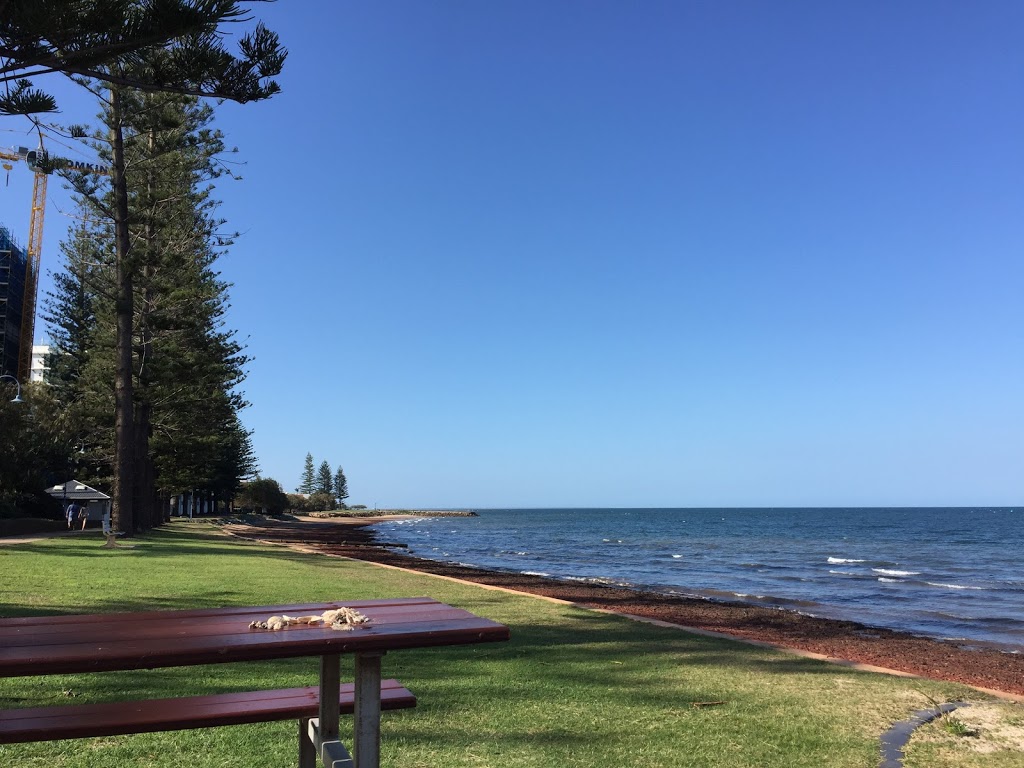 Rotary Park | 186 Redcliffe Parade, Redcliffe QLD 4020, Australia | Phone: (07) 3205 0555