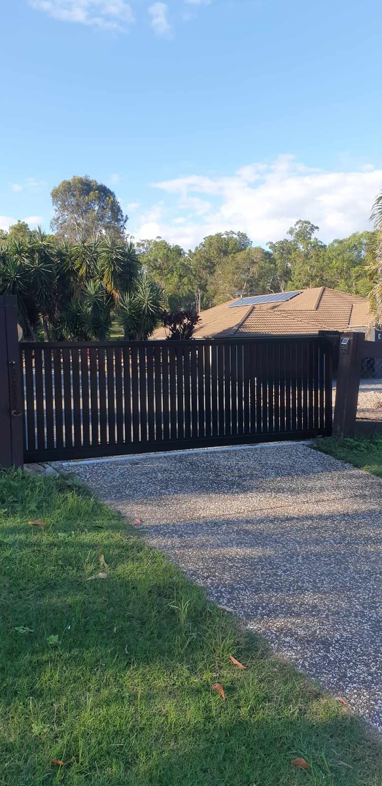 Fence Builders Illawarra | 23 The Esplanade, Oak Flats NSW 2529, Australia | Phone: 0488 158 286
