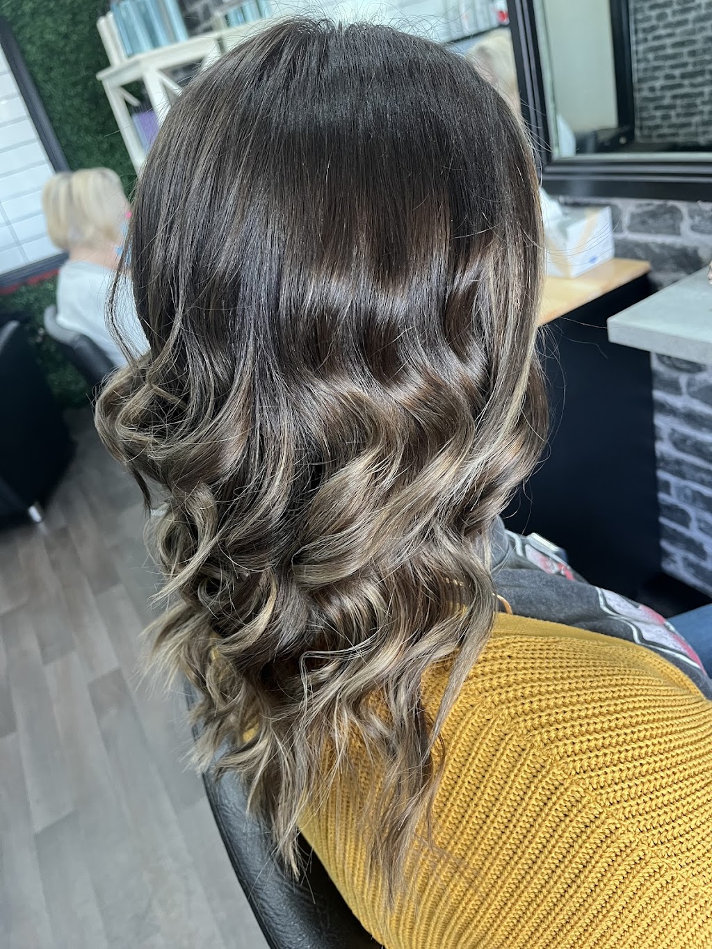 One8 Hair Haven | Unit 7/43 Edgar St, Heywood VIC 3304, Australia | Phone: 0400 524 922