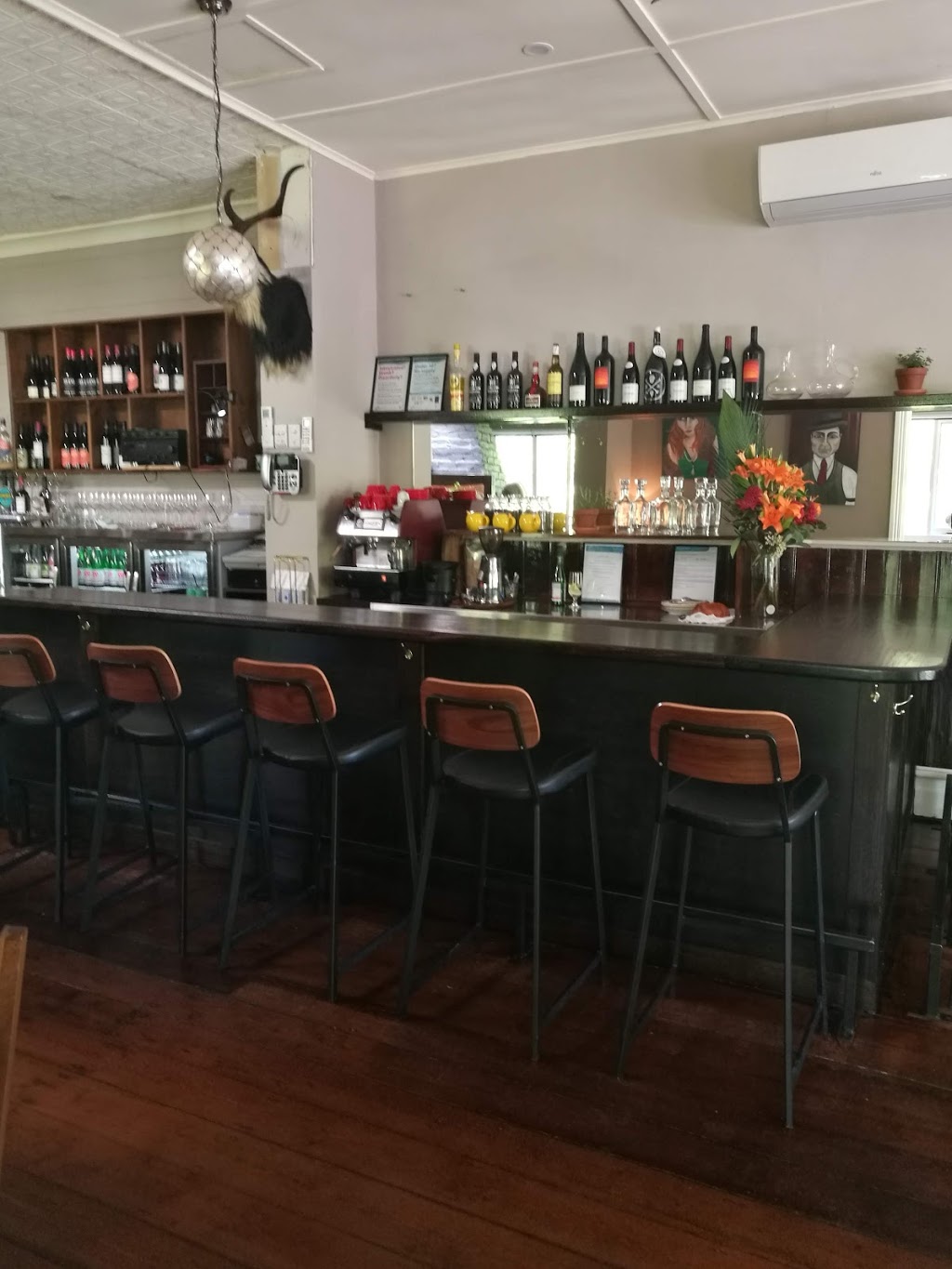 The Surly Goat | restaurant | 3 Tenth St, Hepburn Springs VIC 3461, Australia | 0353484628 OR +61 3 5348 4628