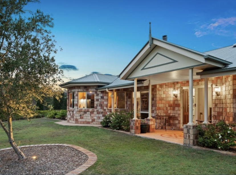 Sans Souci Respite Retreat | 39 Forest Rd, Cashmere QLD 4500, Australia | Phone: 0437 381 463