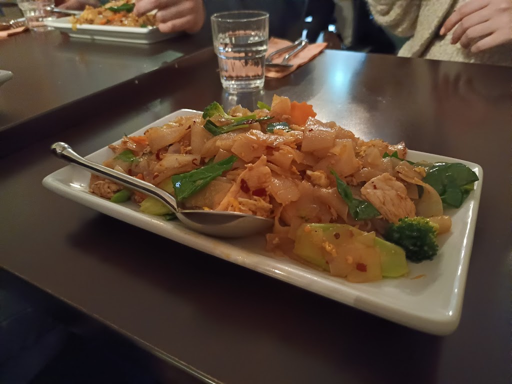 Thai Station Restaurant | 75 Station St, Fairfield VIC 3078, Australia | Phone: (03) 9481 0860