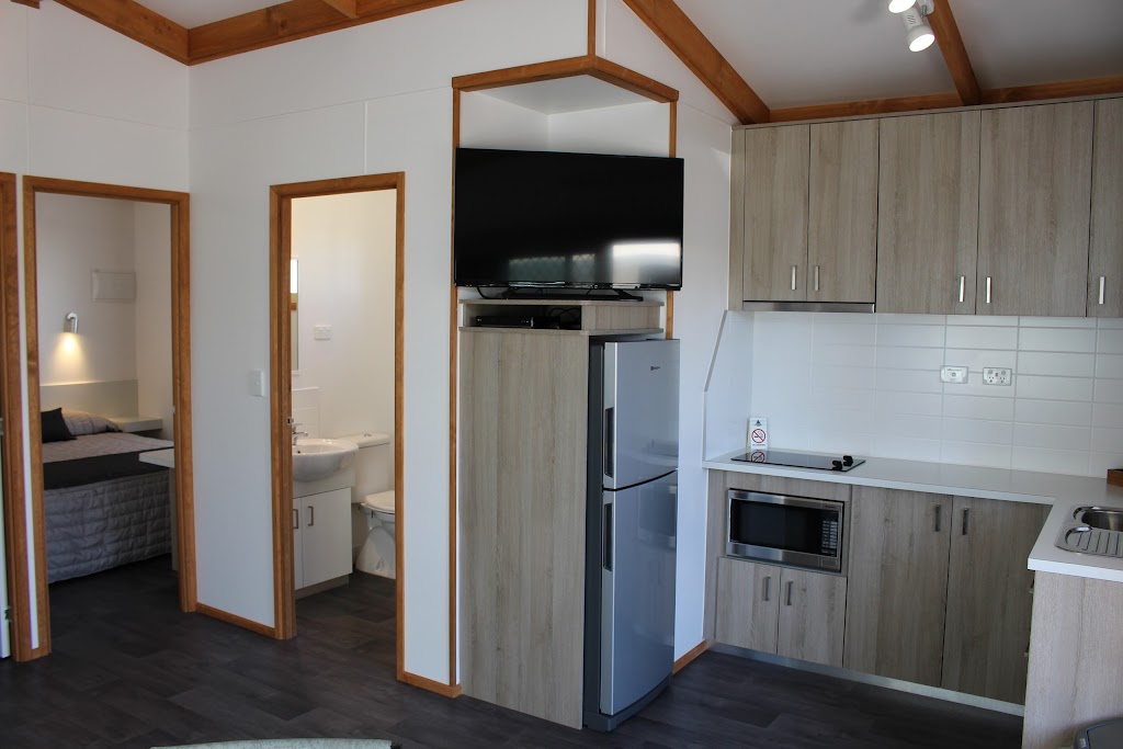 Ceduna Foreshore Caravan Park | 25 Poynton St, Ceduna SA 5690, Australia | Phone: (08) 8625 2290