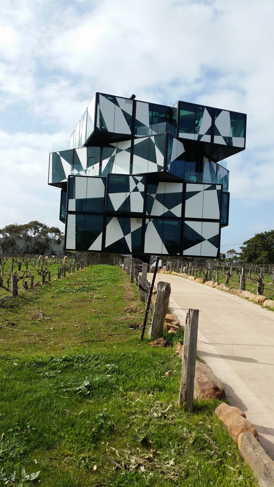 McLaren Vale and Fleurieu Visitor Information Centre | travel agency | 796 Main Rd, McLaren Vale SA 5171, Australia | 0883239944 OR +61 8 8323 9944