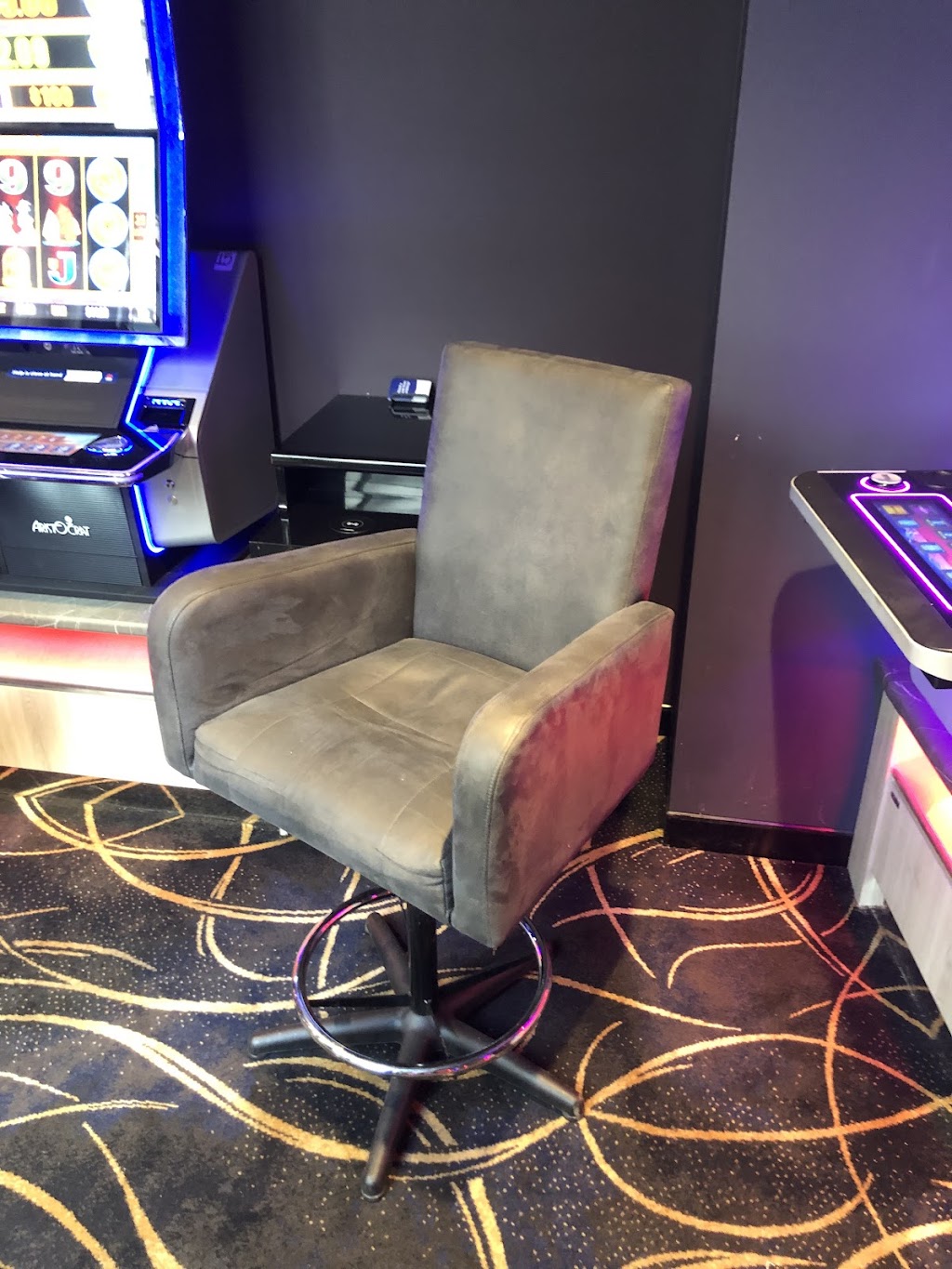 Australian Gaming Stools | 77 Pacific Cres, Maianbar NSW 2230, Australia | Phone: 0409 522 796