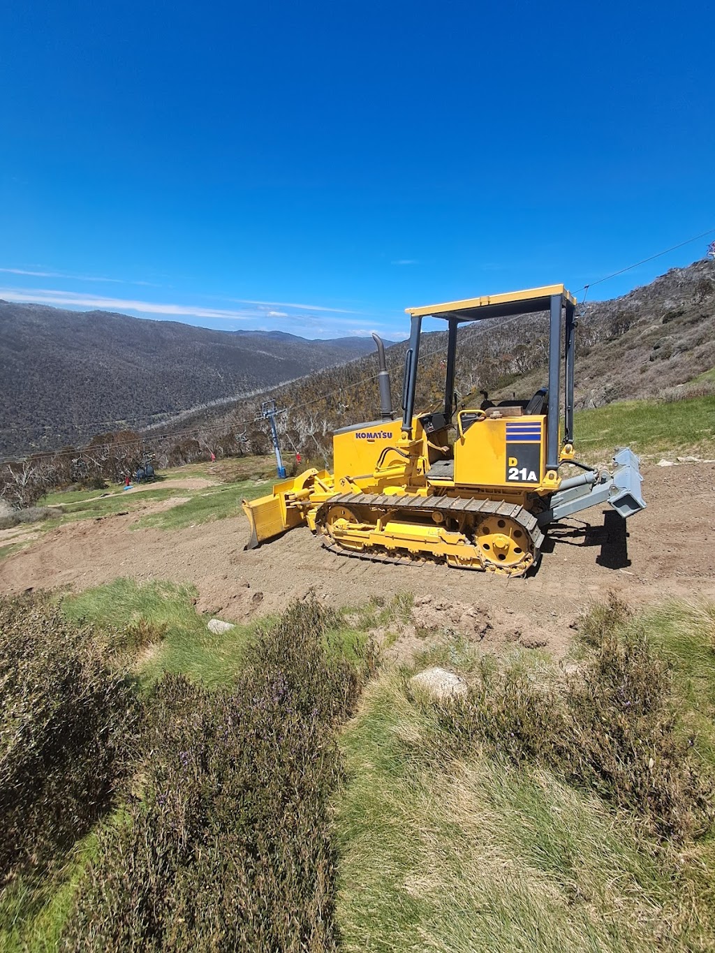 Broadford Earthmoving | RMB BEGA, 300 Old Mill Rd, Wolumla NSW 2550, Australia | Phone: 0423 679 517
