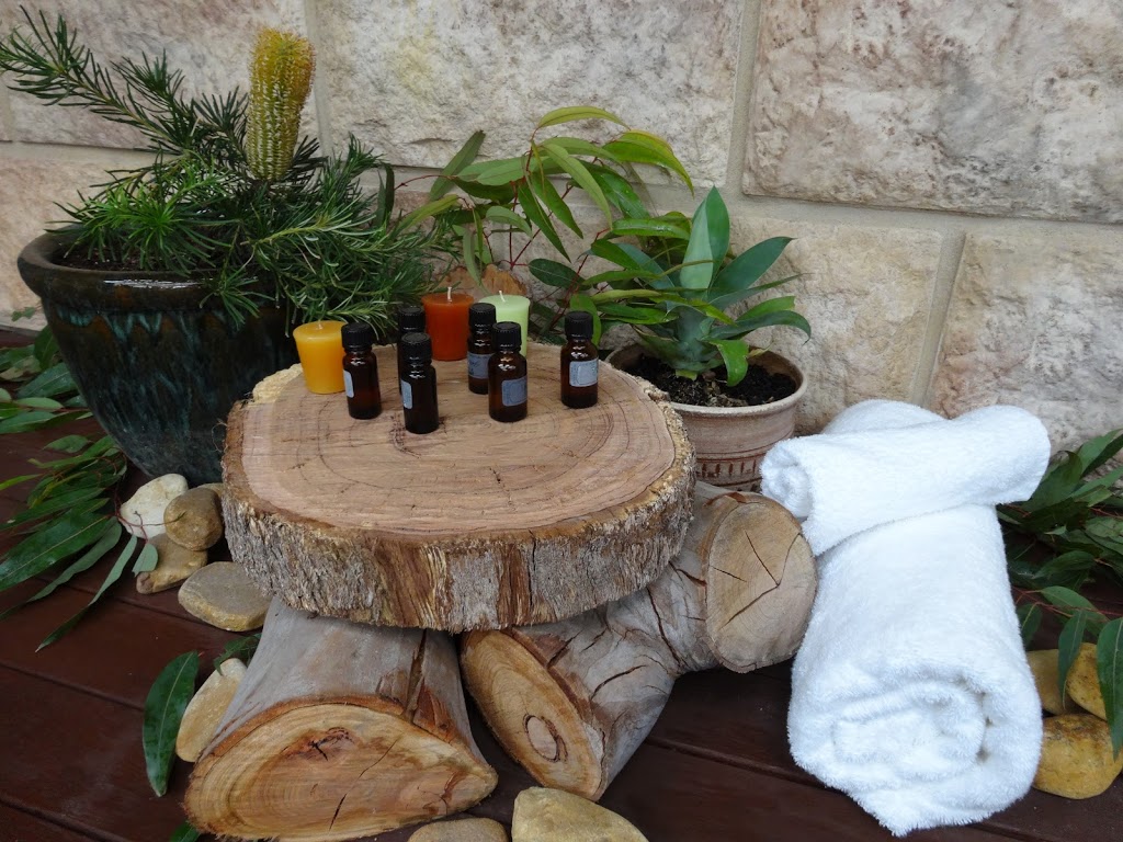 Manna Gum Massage | 73 Blakeville Rd, Ballan VIC 3342, Australia | Phone: 0451 856 484