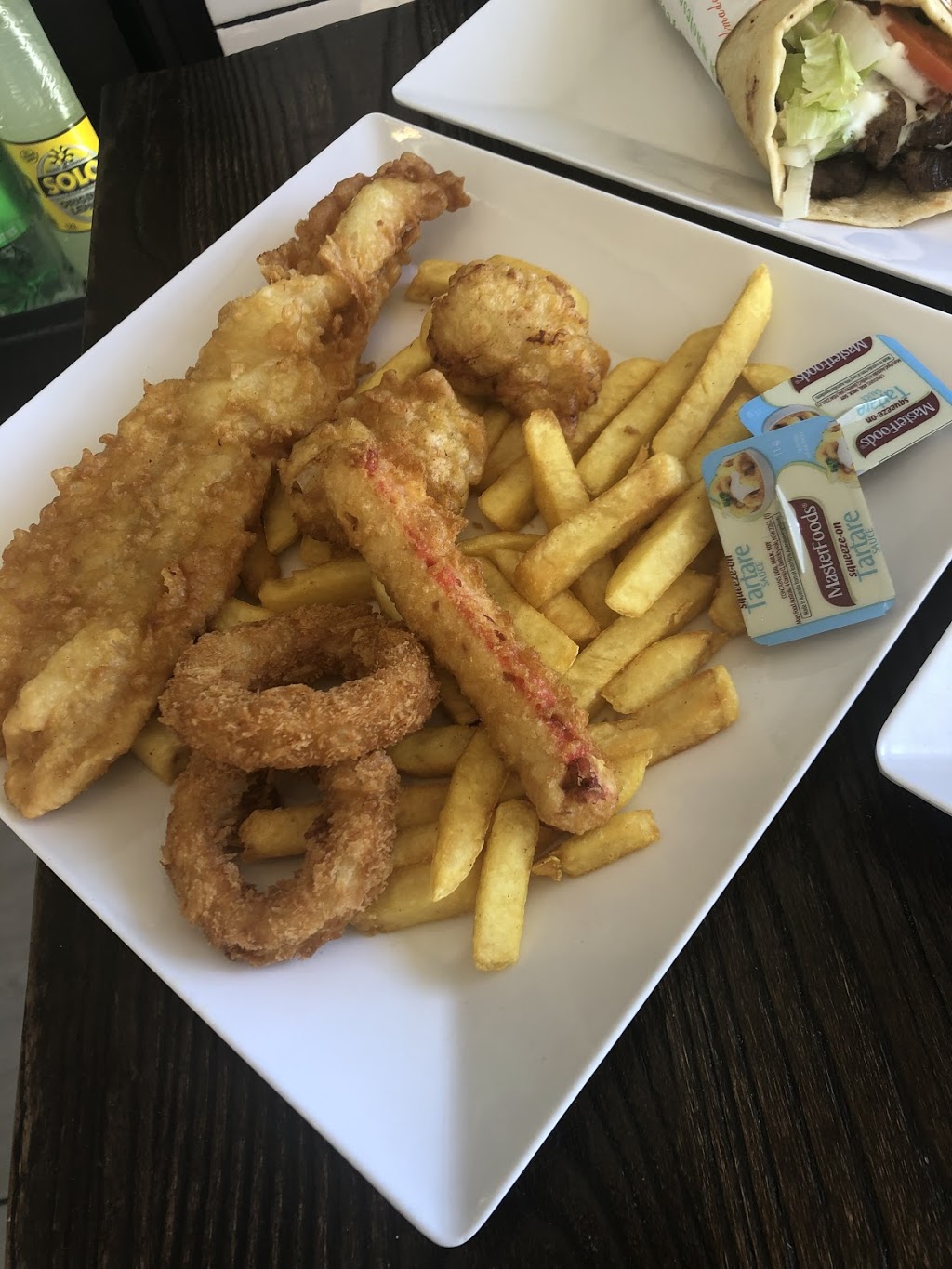Fish N Chips on Clyde | meal takeaway | Shop 8/280 Berwick-Cranbourne Rd, Clyde VIC 3978, Australia | 0359985150 OR +61 3 5998 5150