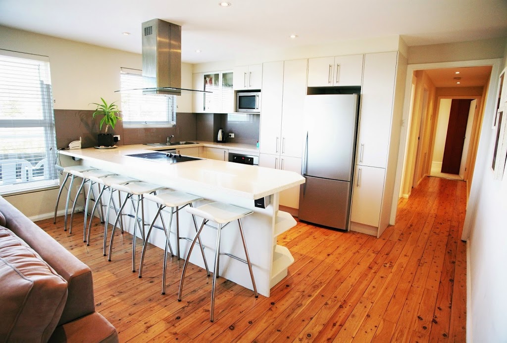 Beachfront Narrabeen Holiday Home | 5/81 Ocean St, Narrabeen NSW 2101, Australia | Phone: (02) 9979 3225