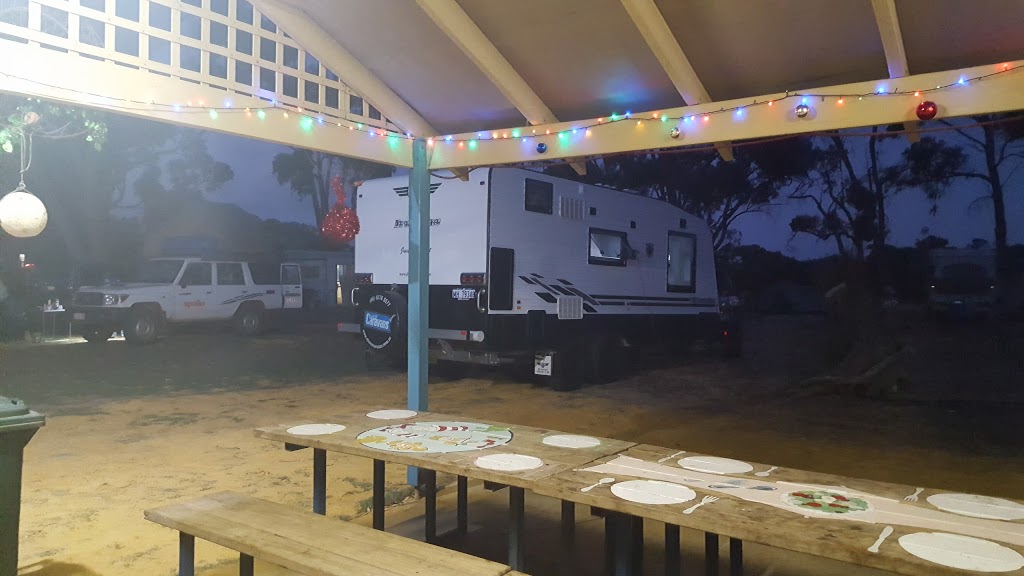 Leeman Caravan Park | rv park | 43 Thomas St, Leeman WA 6514, Australia | 0899531080 OR +61 8 9953 1080