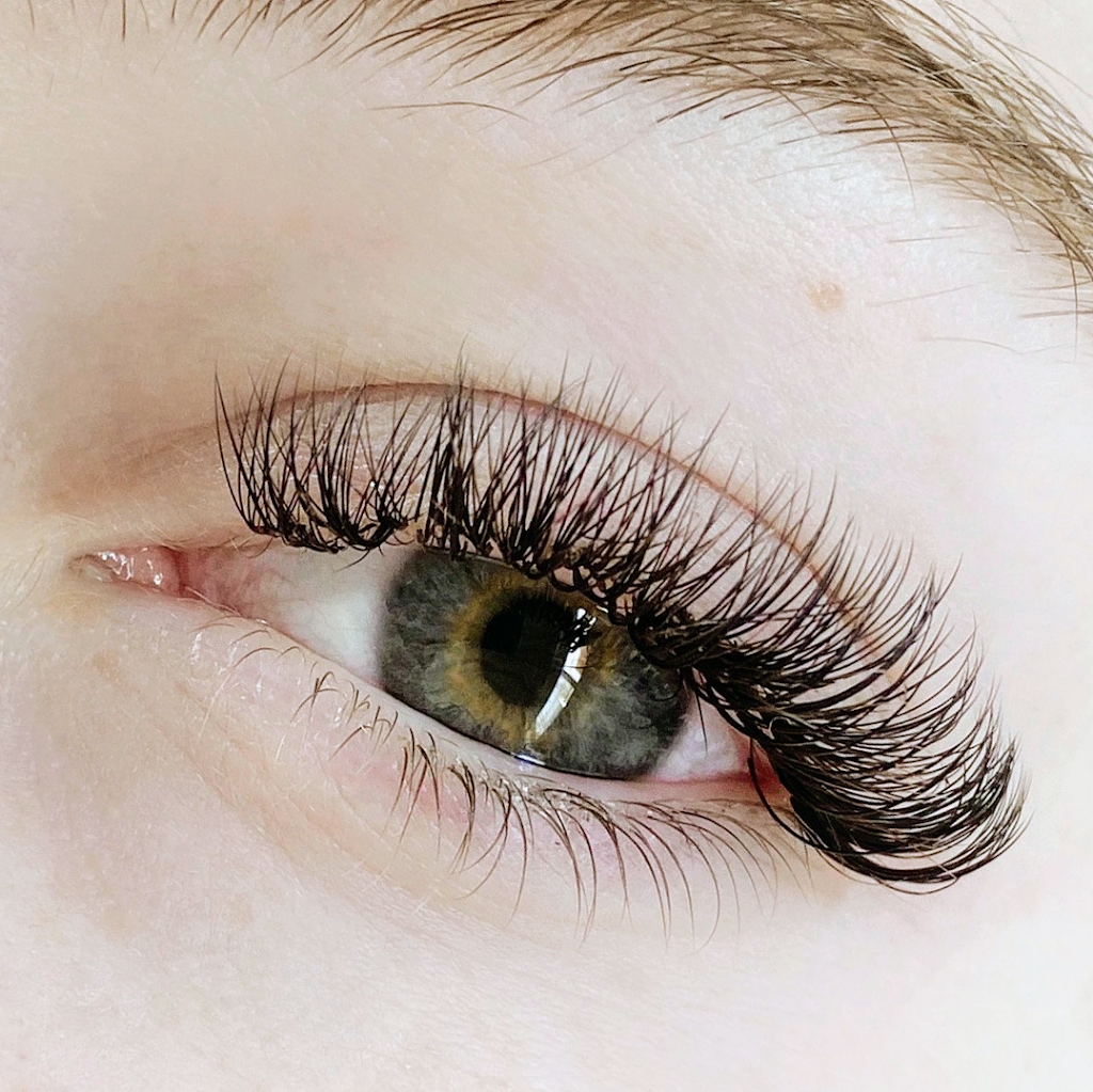 Ipswich Eyelash Extensions | 21 Goldfinch St, Redbank Plains QLD 4301, Australia | Phone: 0403 479 099