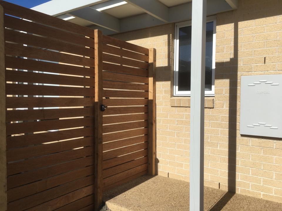Rampart Fencing & Retaining Walls | general contractor | 1010 Seven Mile Rd, Koo Wee Rup North VIC 3981, Australia | 0359977375 OR +61 3 5997 7375