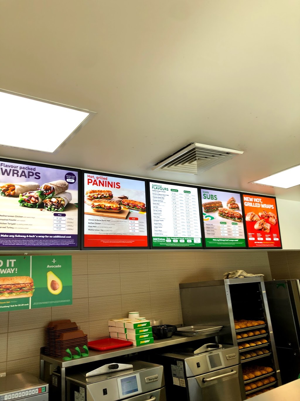 Subway Restaurant | restaurant | T1 Plaza, Sir Richard Williams Ave, Adelaide Airport SA 5950, Australia | 0883236722 OR +61 8 8323 6722