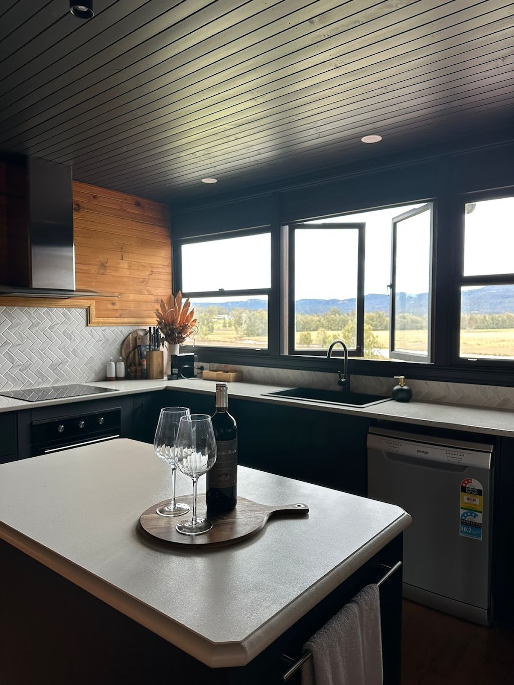 Prime Host: Hunter Valley Log Cabin Escape | 59 Helena St, Ellalong NSW 2325, Australia | Phone: 0460 830 837