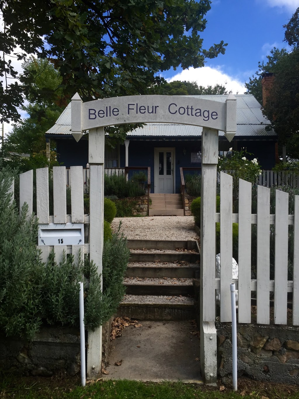 Belle Fleur Lavender | 15 W Parade, Hill Top NSW 2575, Australia | Phone: (02) 4889 9602