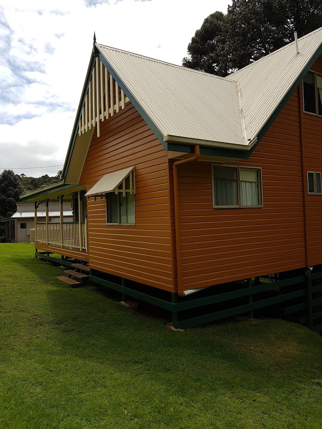 Kookaburra Cottage-Holiday House | lodging | Kookaburra Cottage, 4 Firefly Dr, Bunya Mountains QLD 4405, Australia