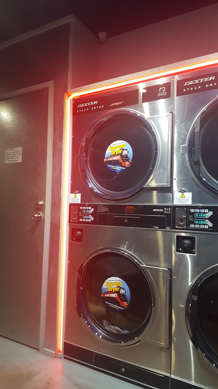 Springfield serviced laundromat | 4/28 Commercial Dr, Springfield QLD 4300, Australia | Phone: 0422 459 896