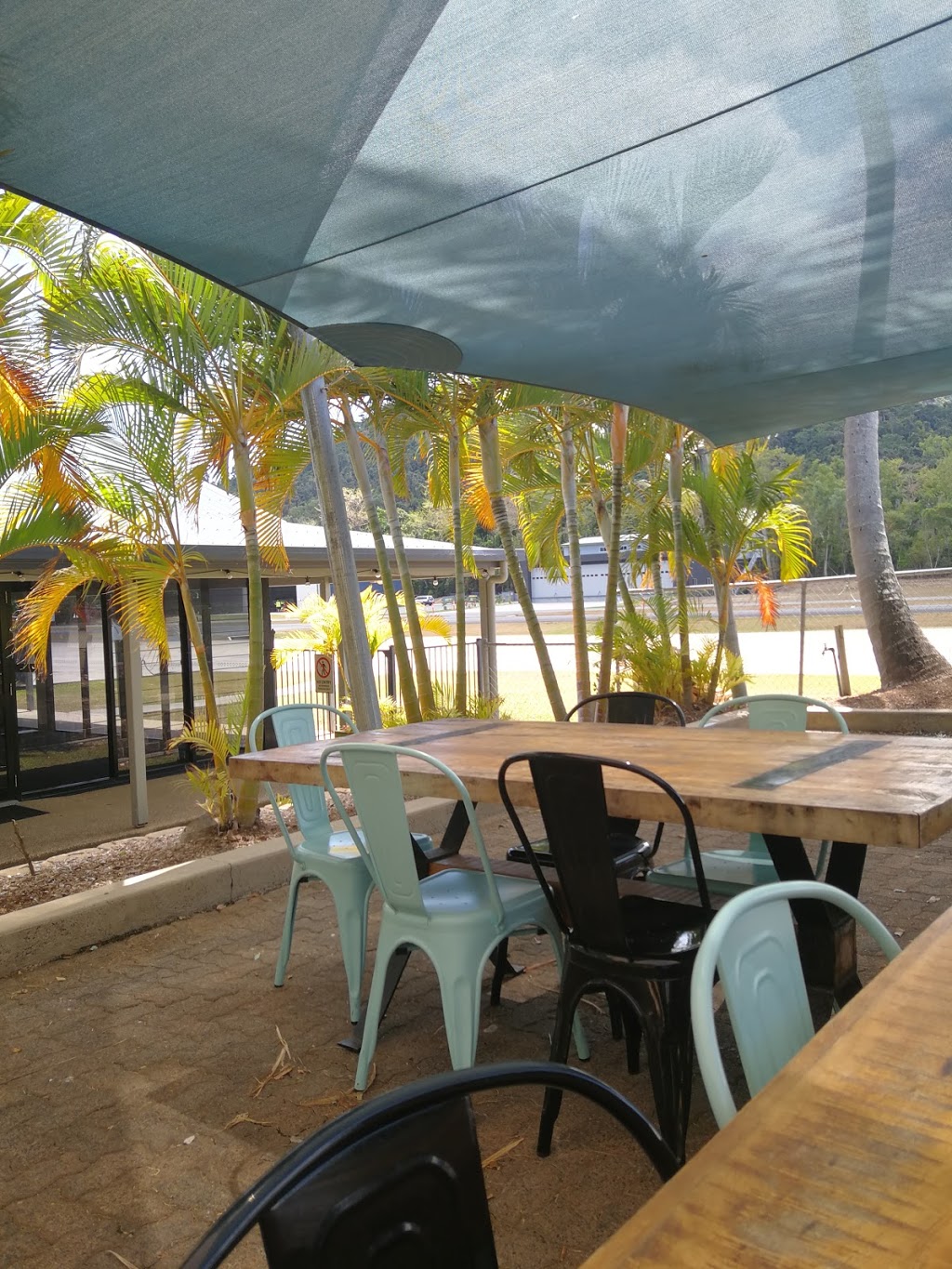 The Hangar Cafe and Bar | cafe | 12 Air Whitsunday Rd, Airlie Beach QLD 4802, Australia | 0487006929 OR +61 487 006 929