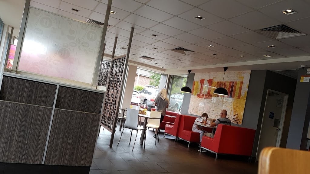 KFC Earlwood | 27 William St, Earlwood NSW 2206, Australia | Phone: (02) 9789 4144