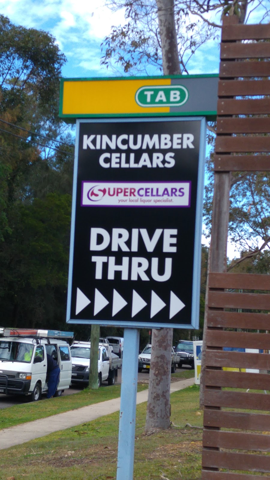 Kincumber Cellars | 6 Carrak Rd, Kincumber NSW 2251, Australia | Phone: (02) 4369 2166