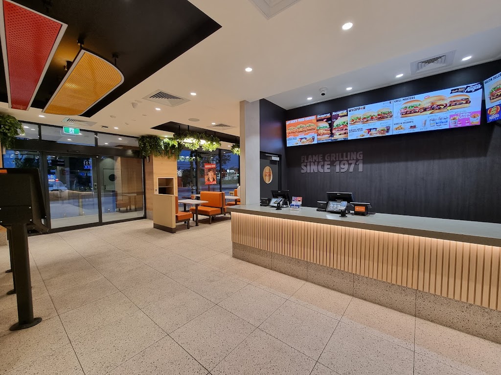 Hungry Jacks Burgers Bomaderry | restaurant | Lot 3/271 Princes Hwy, Bomaderry NSW 2541, Australia | 0244092912 OR +61 2 4409 2912