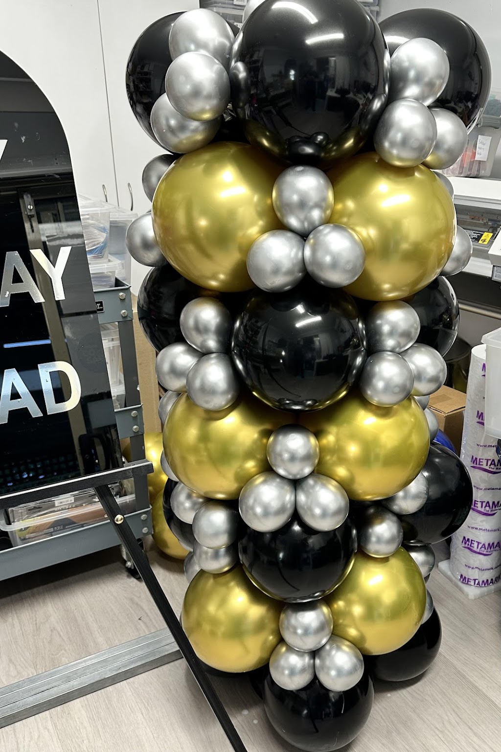 MORLEY’S Balloons and Party Supplies | 88 Ave of the Allies, Tanilba Bay NSW 2319, Australia | Phone: 0421 938 047