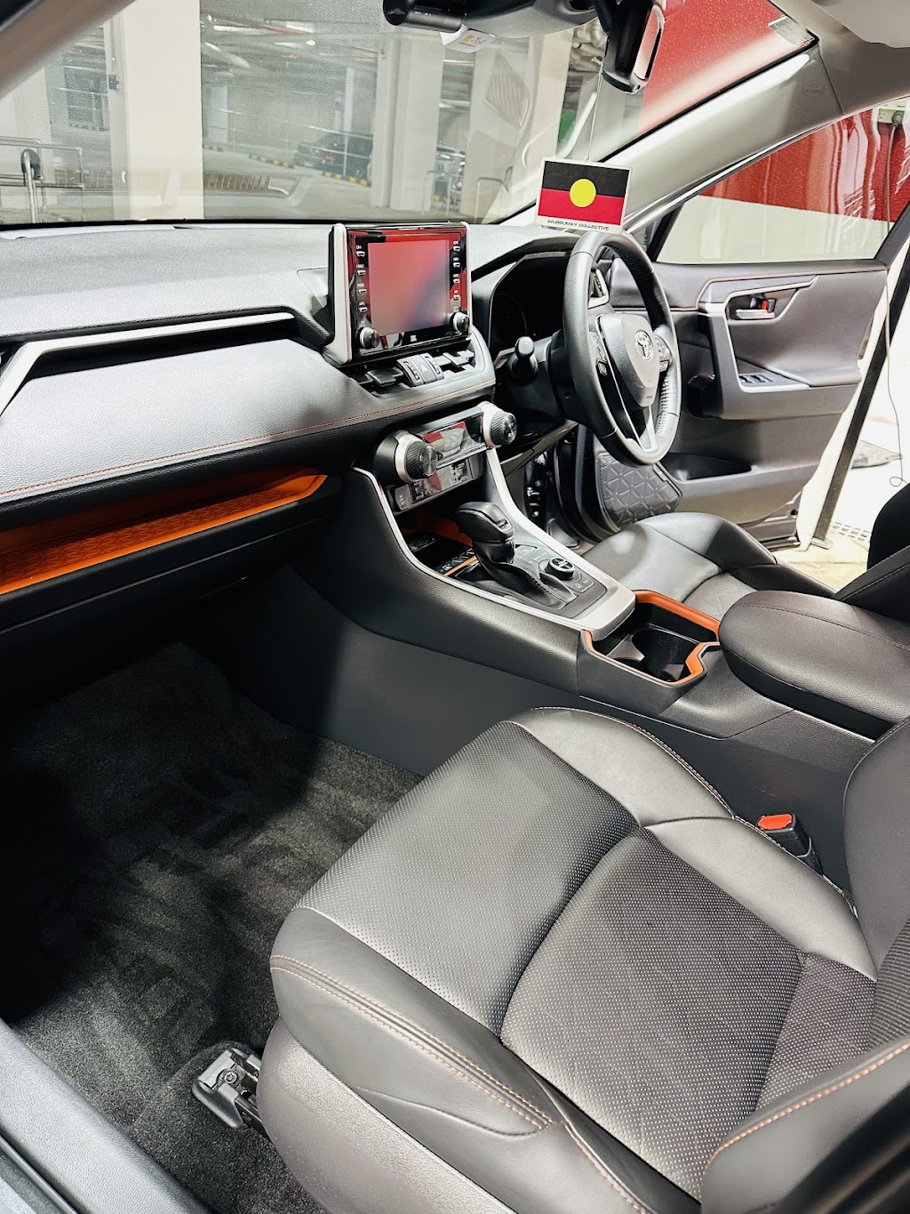 Impulse Hand Car Wash And Detailing Centre | 90-98 Glenmore Ridge Dr, Glenmore Park NSW 2745, Australia | Phone: 0422 977 233