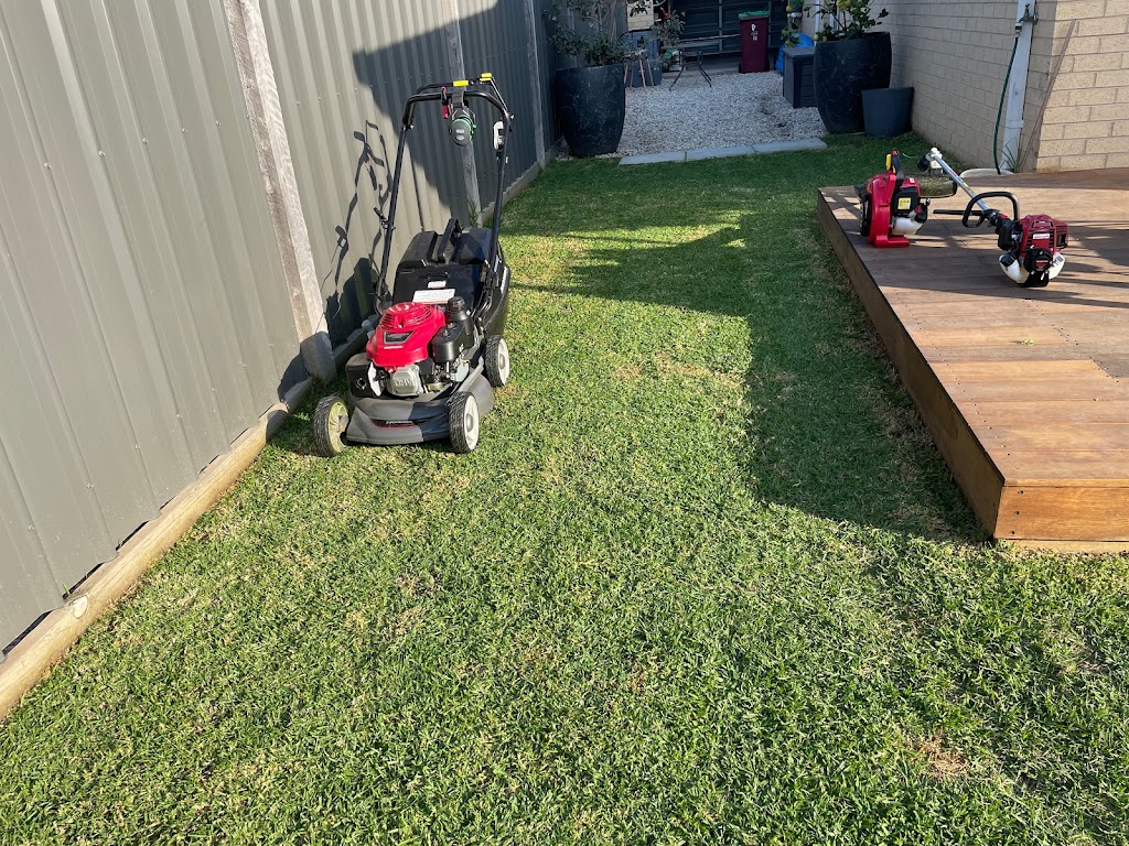 J R Mowing |  | 19 Broadgreen St, Botanic Ridge VIC 3977, Australia | 0426500759 OR +61 426 500 759