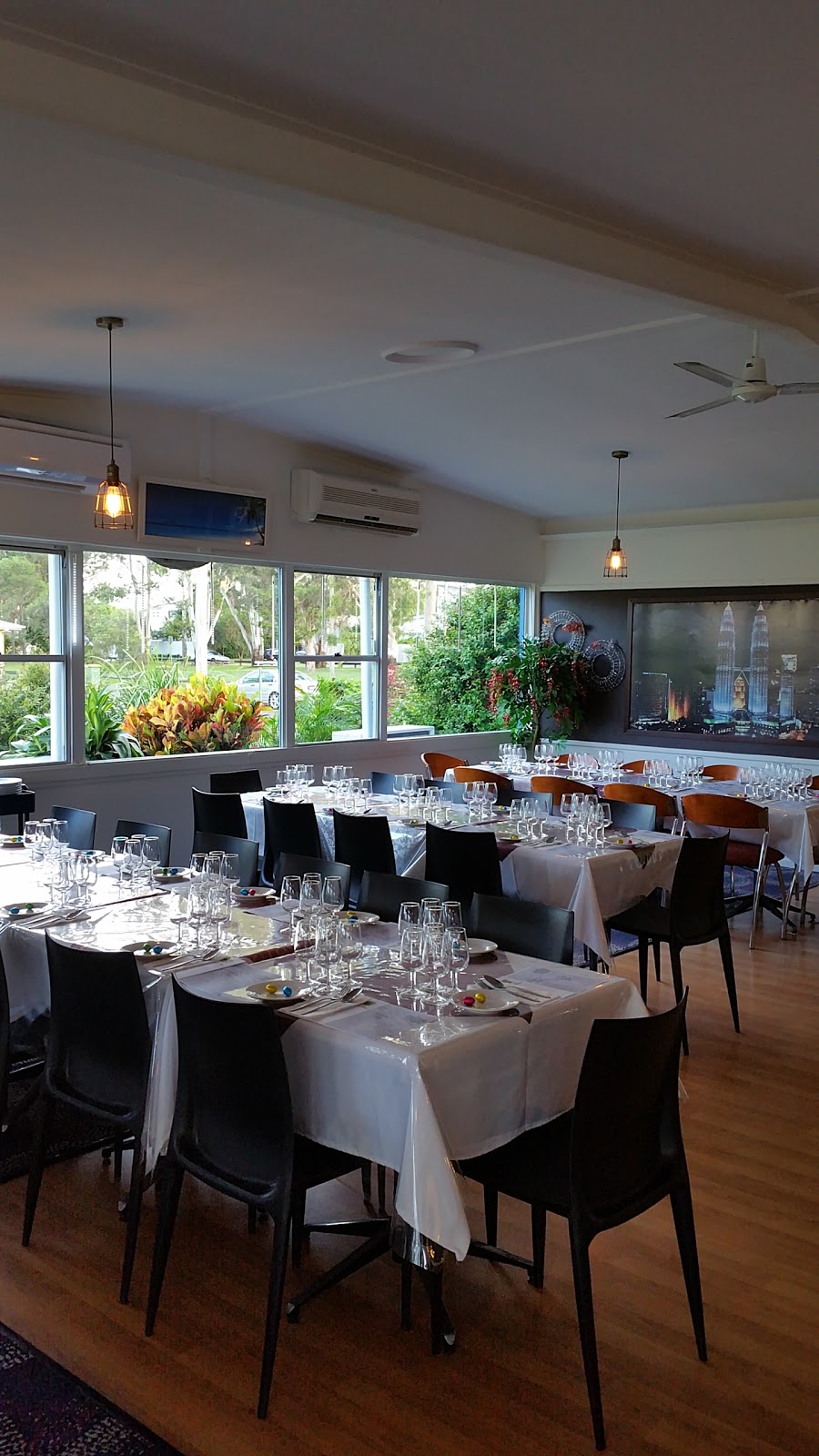 Kennys Malay Kitchen | restaurant | 14 Kalimna Dr, Broadbeach Waters QLD 4218, Australia | 0755386941 OR +61 7 5538 6941