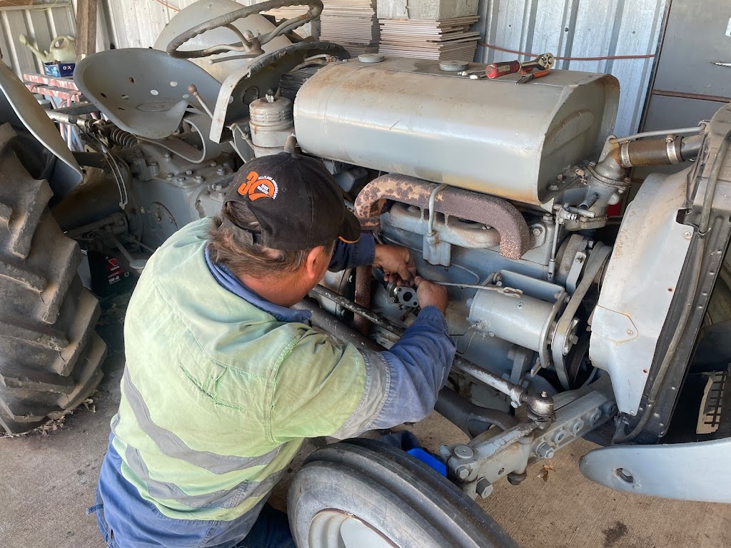 GR Metcalfe & Sons Contracting | 1 Ghost Gate Rd, Mount Marshall QLD 4362, Australia | Phone: 0432 687 153