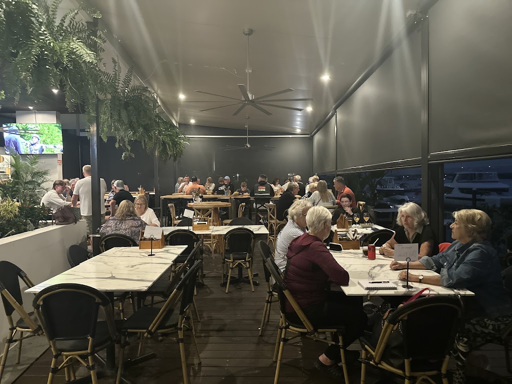 Tommys Bar and Grill | Shops 5 & 6/4 Marina Promenade, Paradise Point QLD 4216, Australia | Phone: 0466 568 401