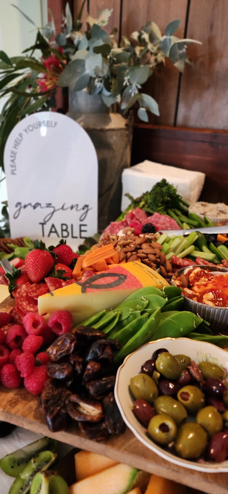 The Shared Table | 34 Evans St, Cowra NSW 2794, Australia | Phone: 0431 726 174