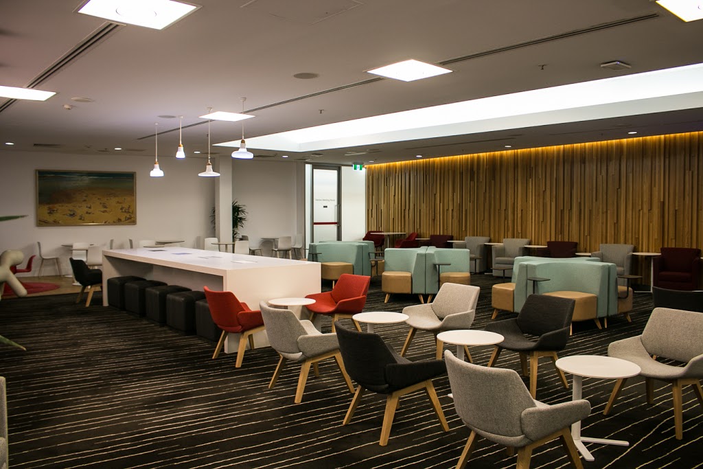 Qantas Club Lounge Gold Coast Airport | night club | 1 Eastern Ave, Bilinga QLD 4225, Australia | 0756886682 OR +61 7 5688 6682